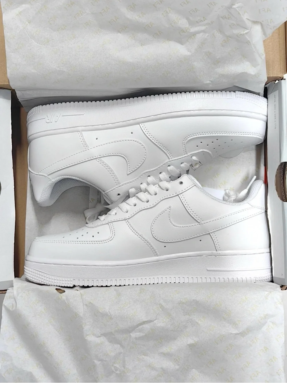 Nike Men’s Air Force 1 Low - All White Leather